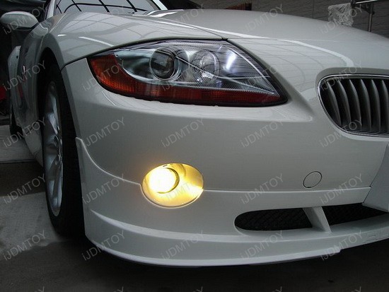 [Pilt: BMW-Z4-Golden-Yellow-Xenon-Fog-Lights-1.jpg]