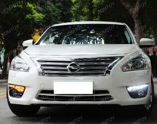 Does 2013 nissan altima have daytime running lights #5
