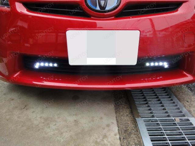 This page features one set Mercedes W212 E Class Style L Shape 6 LED 